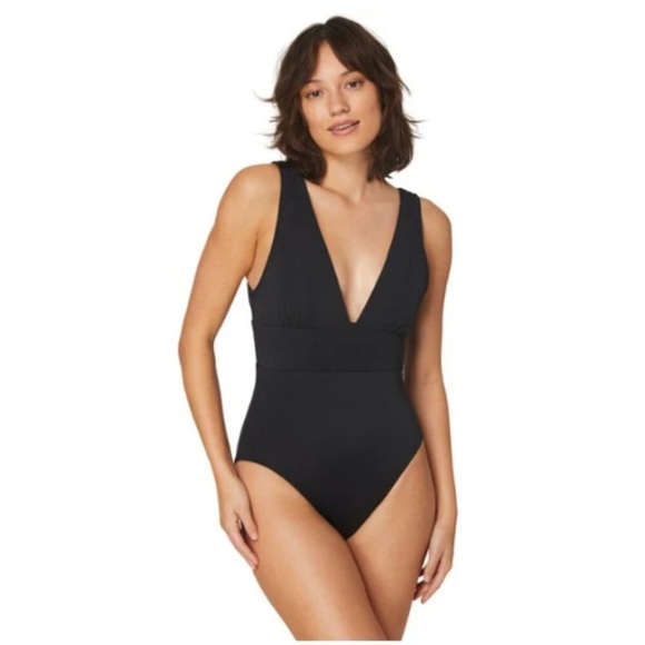 ANDIE The Mykonos Rib One-Piece Swimsuit
Black Size L - Picture 5 of 16